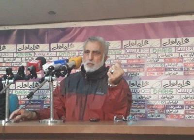 از عملکرد بازیکنانم در دقایق پایانی بازی عصبانی هستم