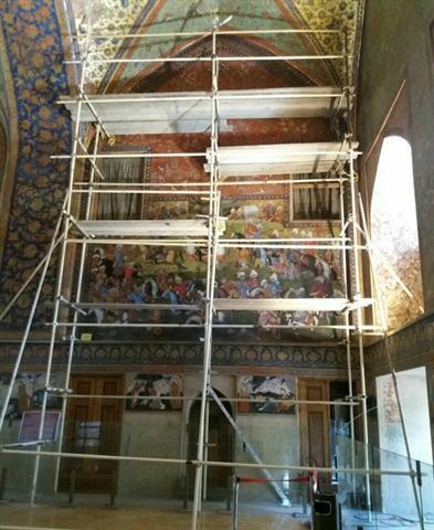 مرمت دیوارنگاره جنگ شاه اسماعیل اول صفوی در کاخ چهلستون اصفهان شروع شد
