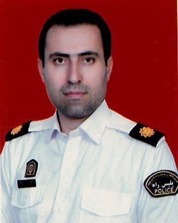 مامور پلیس راه کرمانشاه فرشته نجات کودک 9 ساله شد مامور پلیس راه کرمانشاه فرشته نجات کودک 9 ساله شد