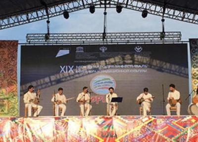 اجرای گروه موسیقی ایرانی در افتتاحیه جشنواره داغستان روسیه