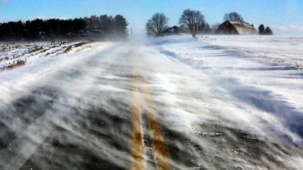 مسائل رانندگی در جاده پوشیده از برف و یخ